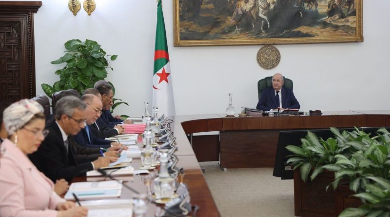 Industrie automobile: Tebboune fixe ses objectifs