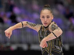 Gymnastique : Kaylia Nemour chute aux barres mais reste debout