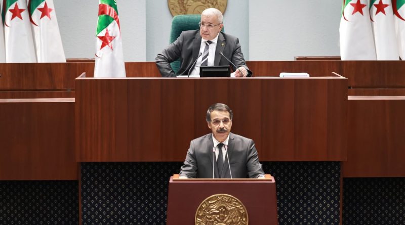 Les députés se penchent sur la loi de règlement budgétaire 2023 : Dettes fiscales et transparence budgétaire au cœur des débats