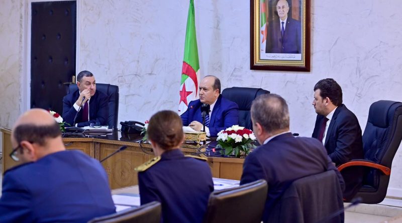 Le Premier ministre préside une réunion d’évaluation : Un plan d’action proactif face à la menace acridienne