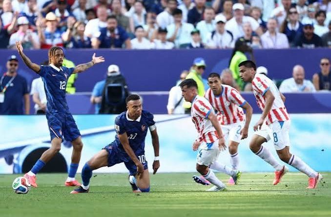 Mondial-2026 : La France bat difficilement le Paraguay 1-0